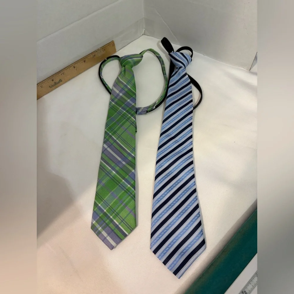 IZod Boys pre-tied neckties green blue plaid and Kids World blue white striped‎